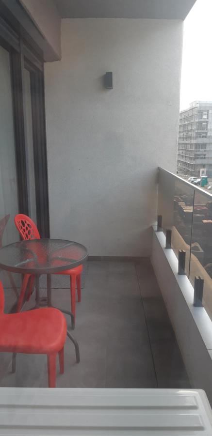 Aqua West Apartment Free Parking- Self Check-In Oradea Exterior foto